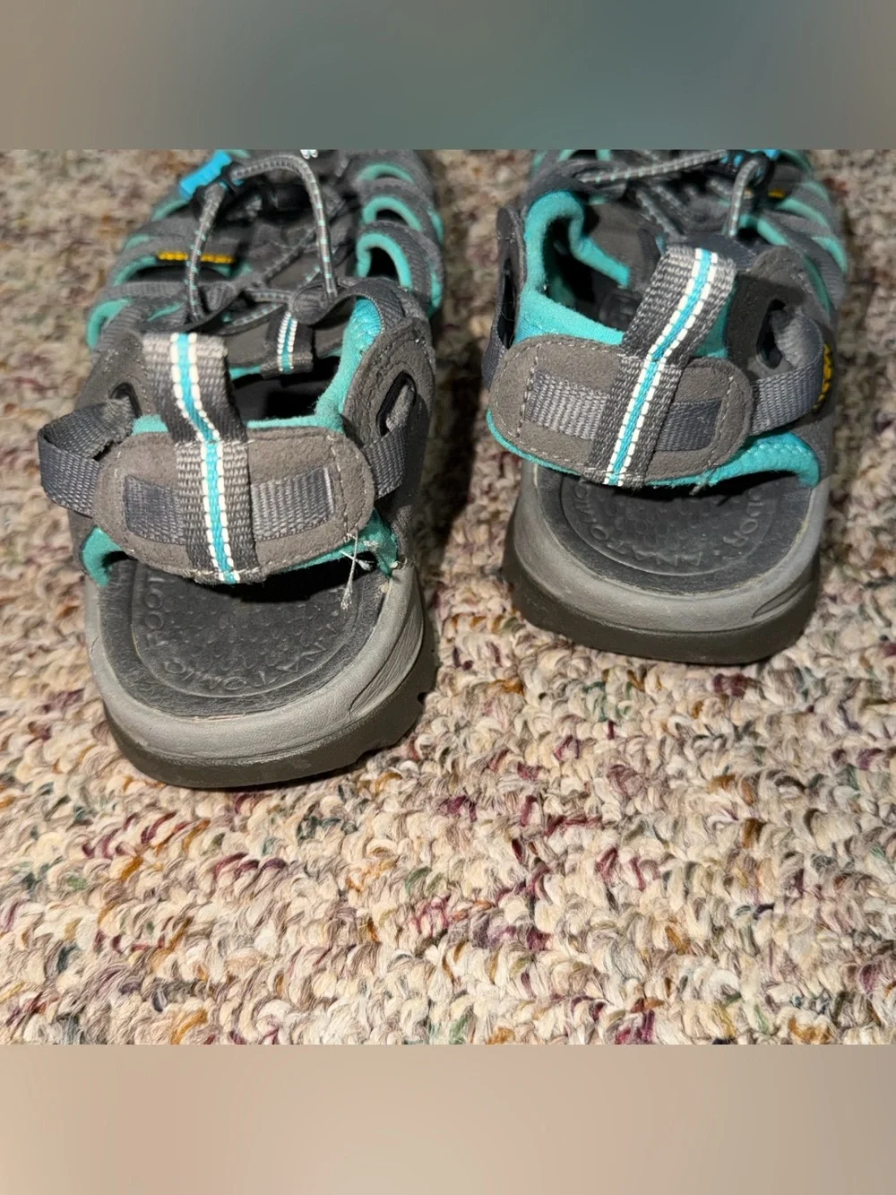 Keen Women's size 7.5 Gray and Teal Closed-Toe Outdoor Sandals hiking walking